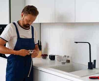 We are offering Expert Plumbing Services - 海星体育